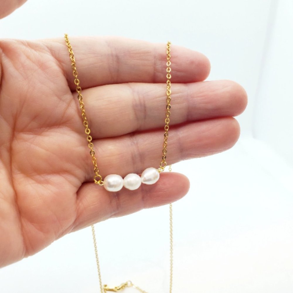 🌹3/$30 NEW Dainty Natural Genuine White Freshwater Potato pearl gold necklace